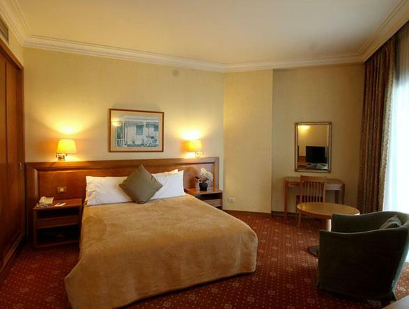 Promenade Hotel Zalqa ภายนอก รูปภาพ